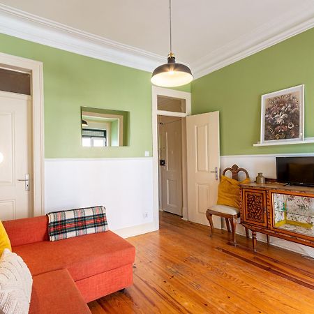 Spacious Apartment With Terrace At Graca Lisboa Exteriör bild