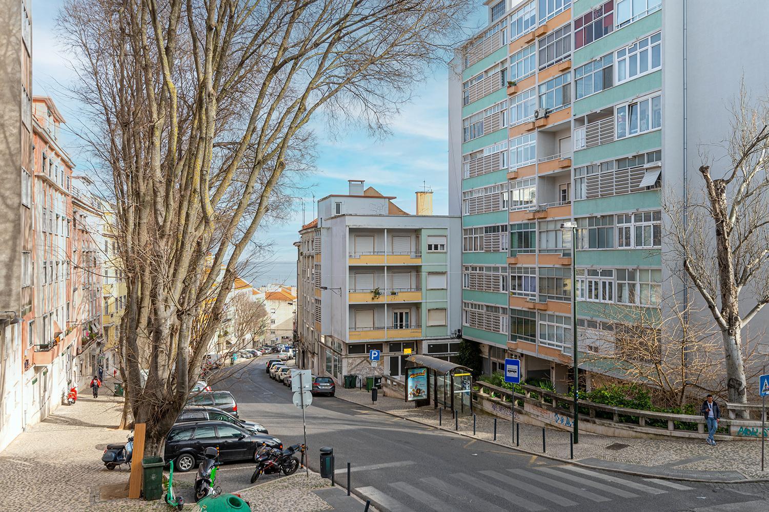 Spacious Apartment With Terrace At Graca Lisboa Exteriör bild